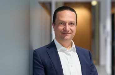 Dr Timo Reinschmidt